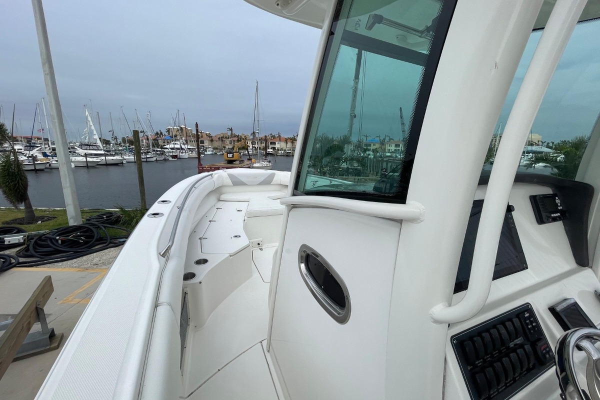 2014 Boston Whaler 280 Outrage, 0