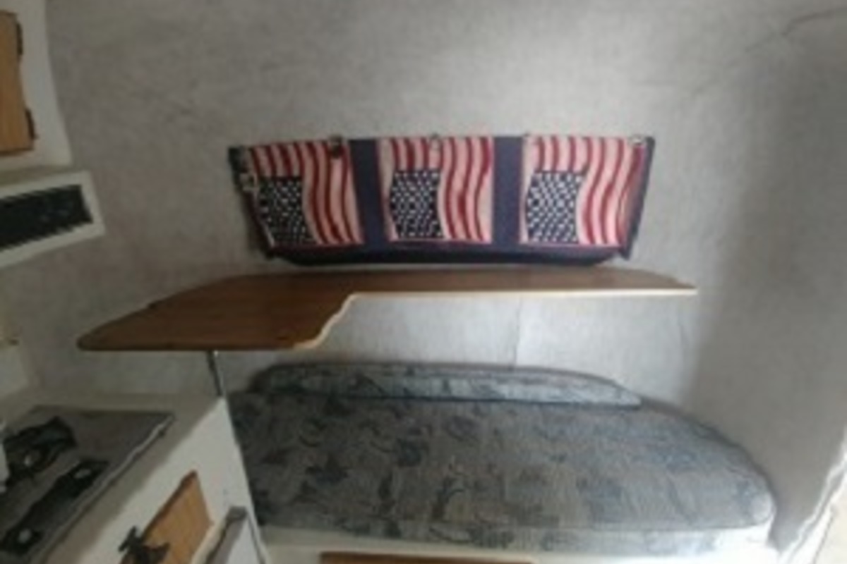 1999 Casita Patriot, 4