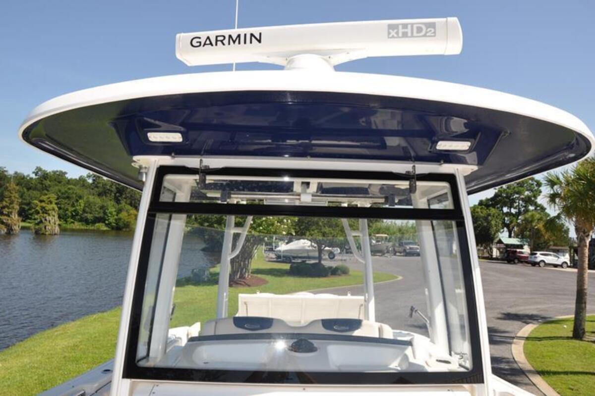2017 Robalo R302, 20