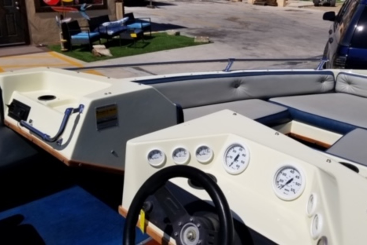 1988 Seaswirl Spyder 202, 10