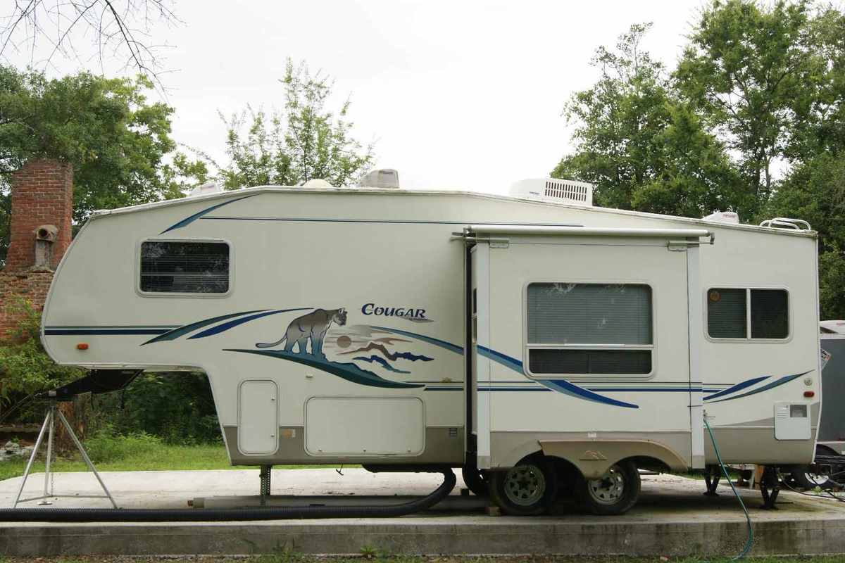 2003 KEYSTONE COUGAR 5TH WHEEL, 1