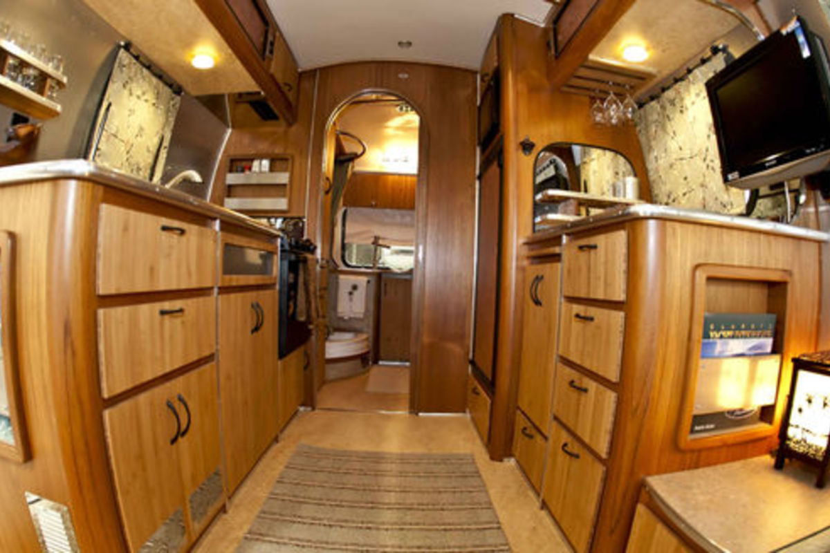 1970 Airstream Caravanner Land Yacht, 7