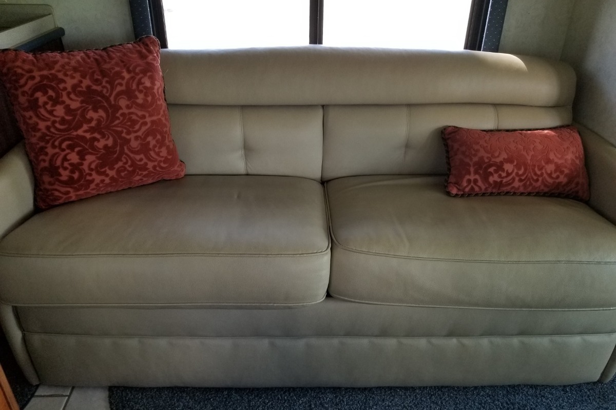 2001 Is holiday Rambler Endeavor 40PBD, 3