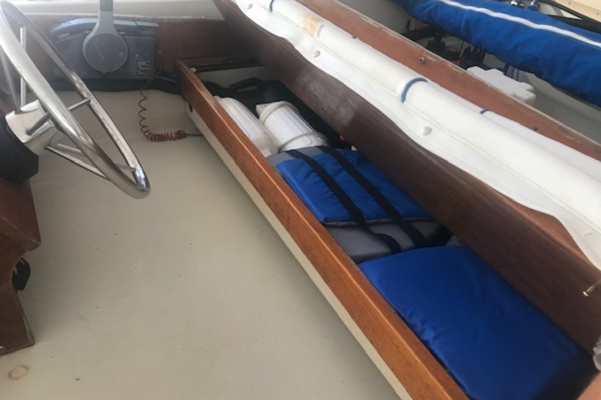 1989 Boston Whaler Super Sport, 6