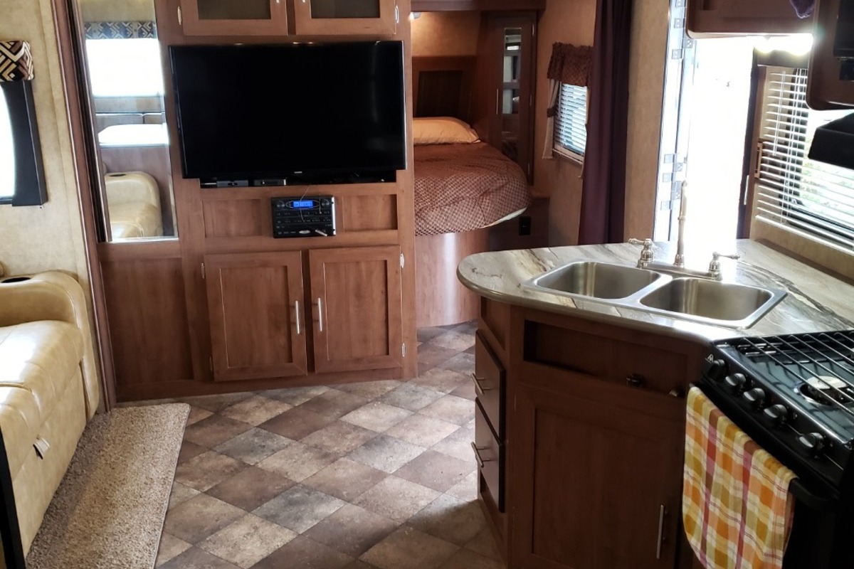 2014 Areolite 282DBHS, 9