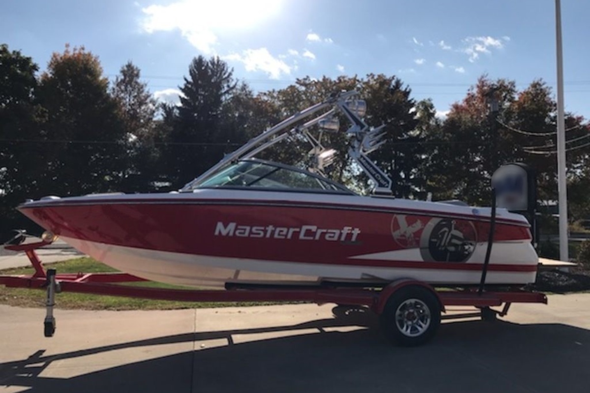 2010 MasterCraft 55804, 1