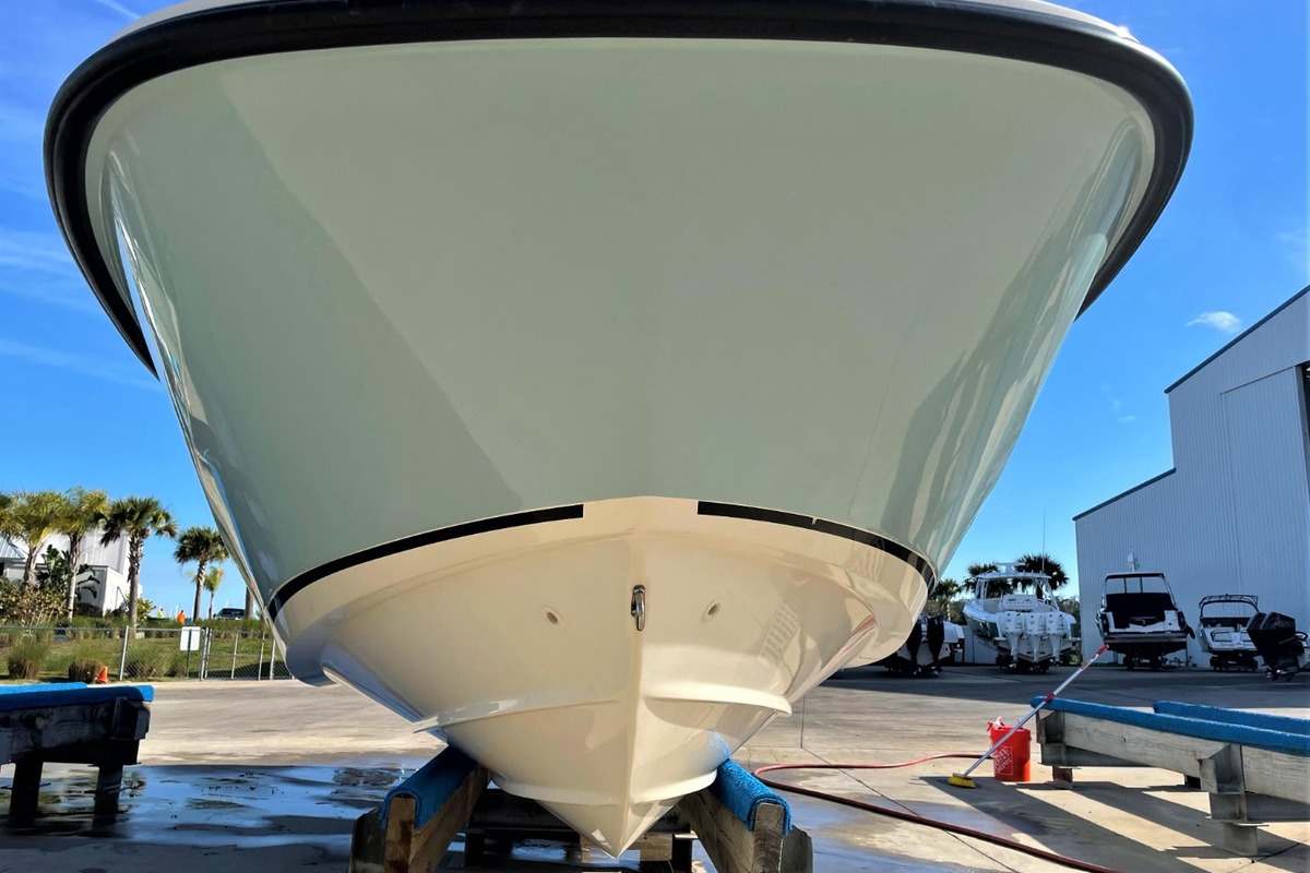 2016 Boston Whaler 230 Vantage, 5
