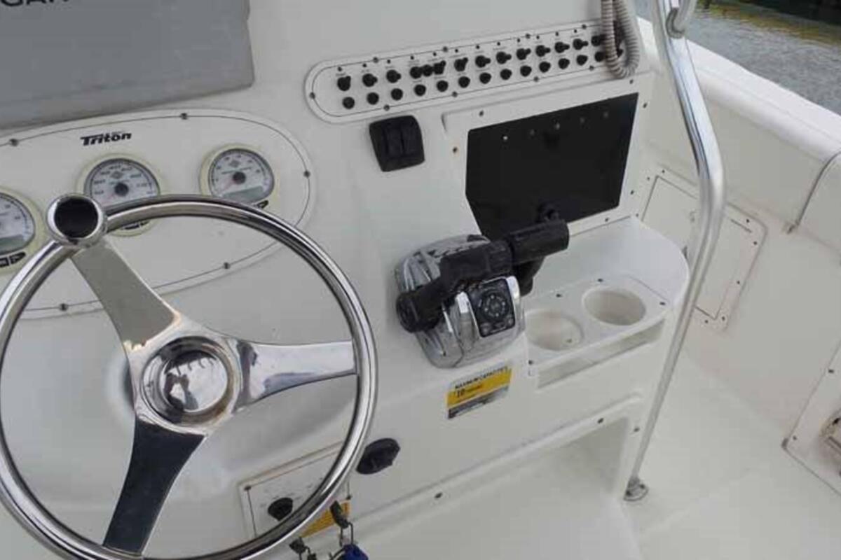 2006 Triton Boats 2690 CC, 23