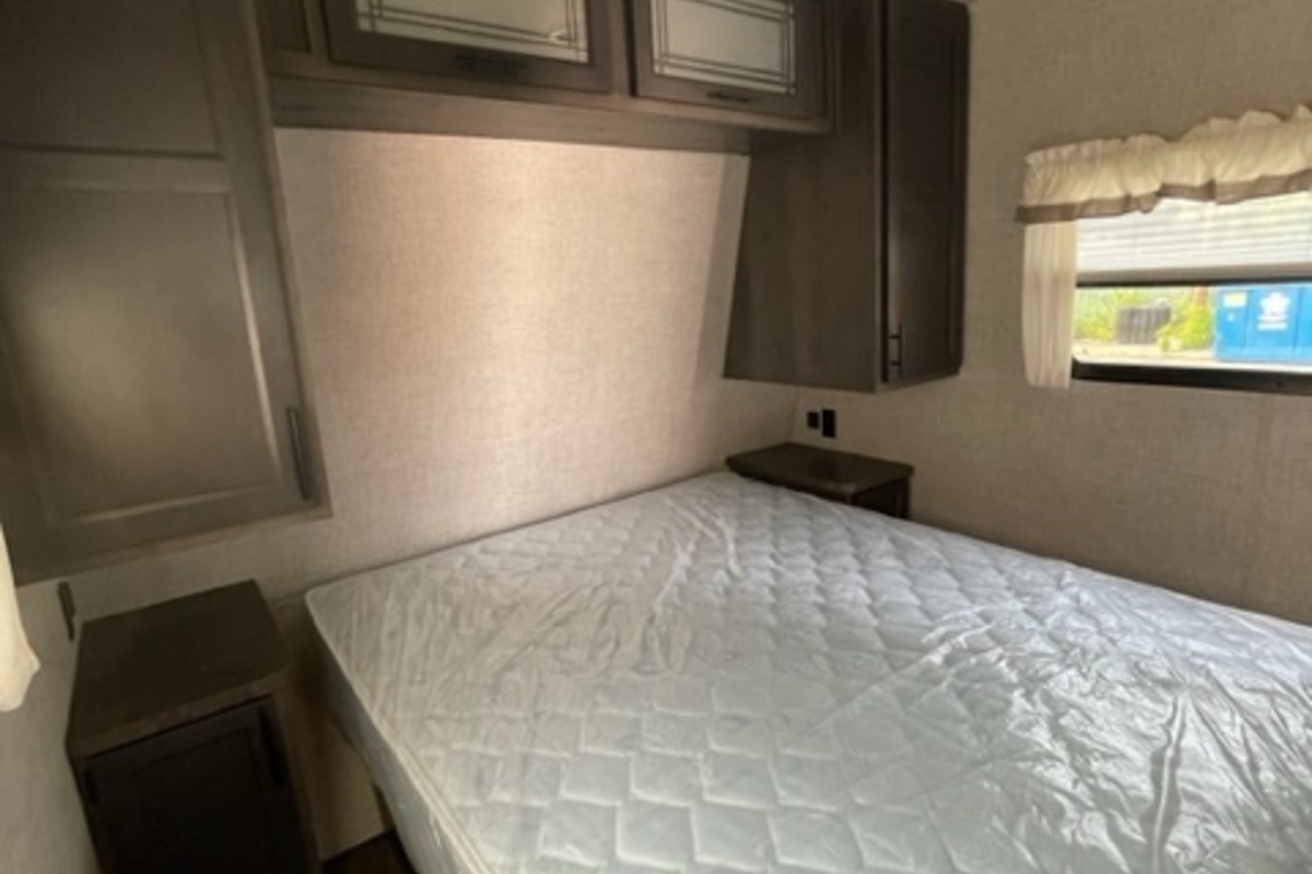 2024 HL ENTERPRISE HYLINE 28FB GREY, 5