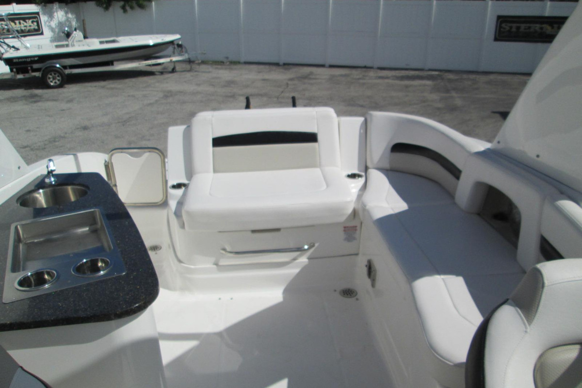 2012 Chaparral 264 Sunesta, 8