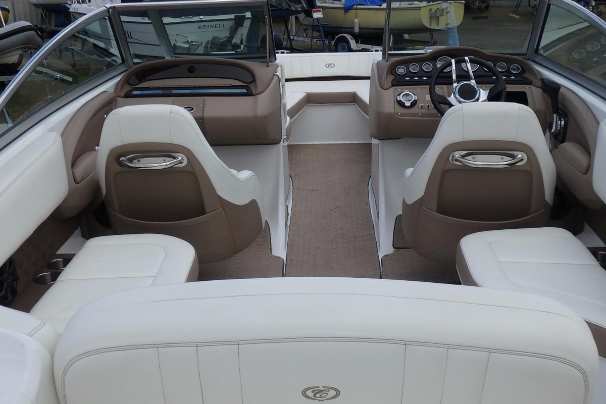 2012 Cobalt Boats 242, 2