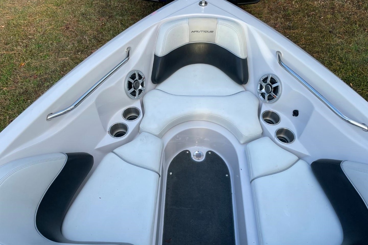 2008 Correct Craft Super Air Nautique 220, 11