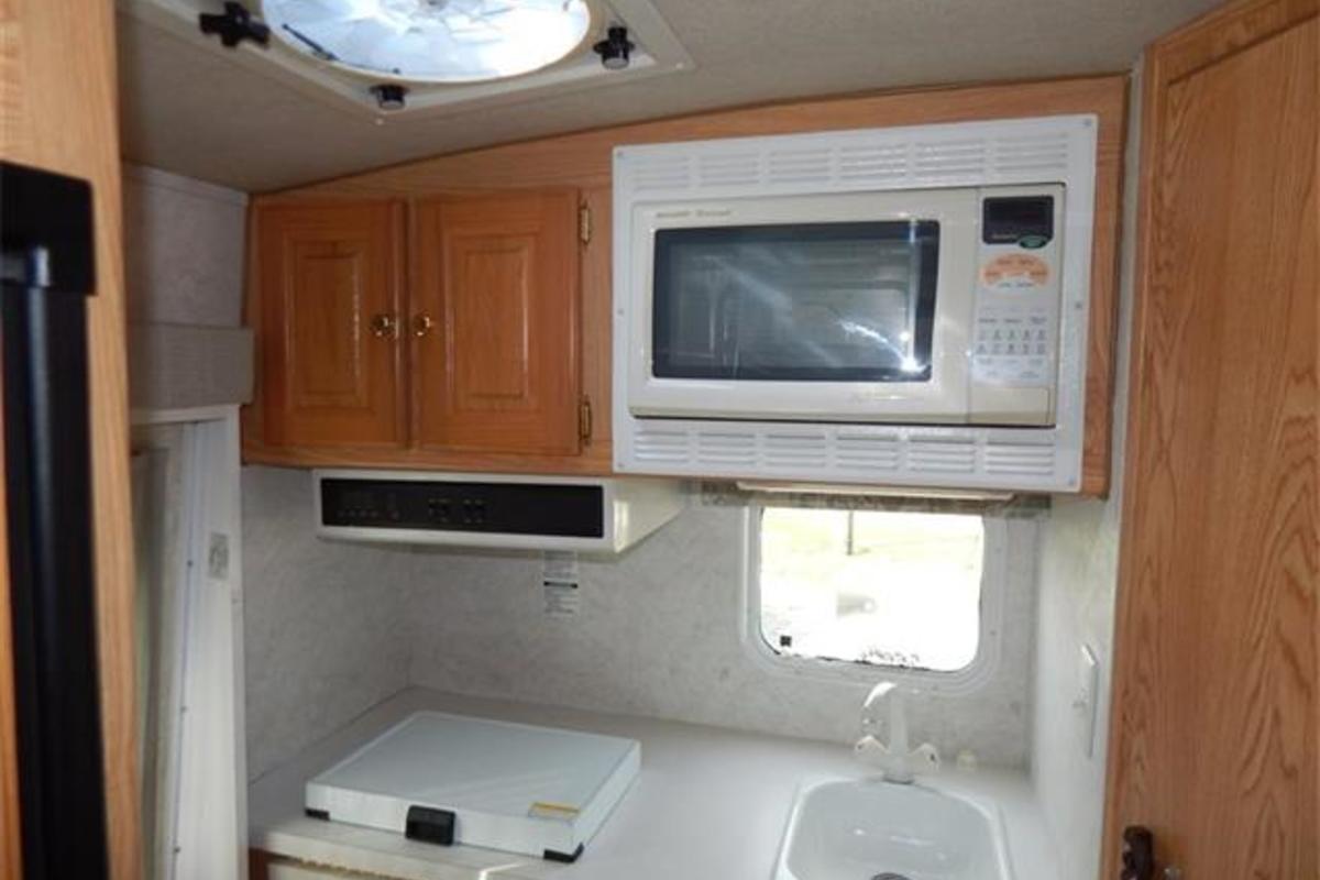 2003 PHOENIX CRUISER M-2350 SO, 4