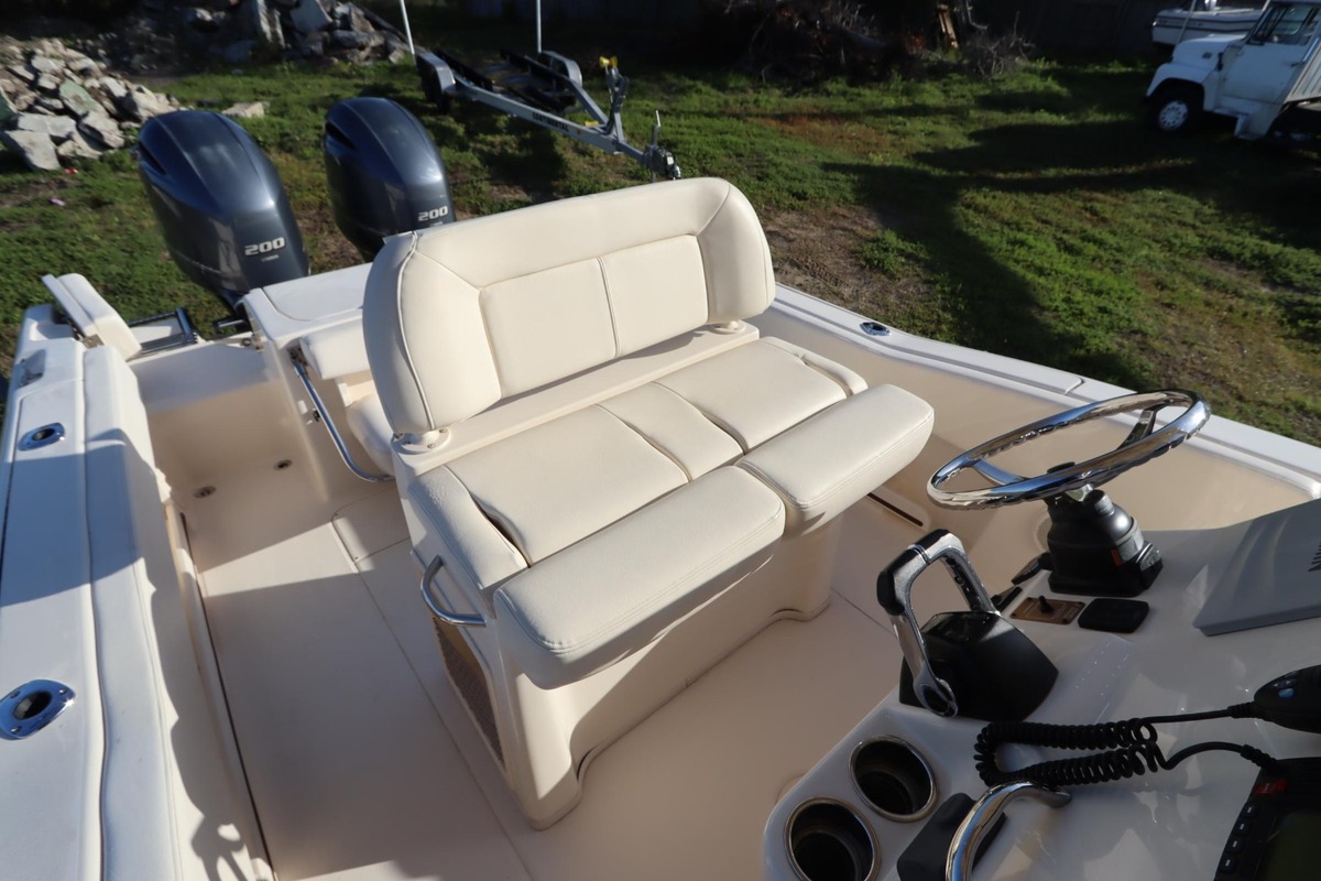 2016 Grady-White Fisherman 257, 11