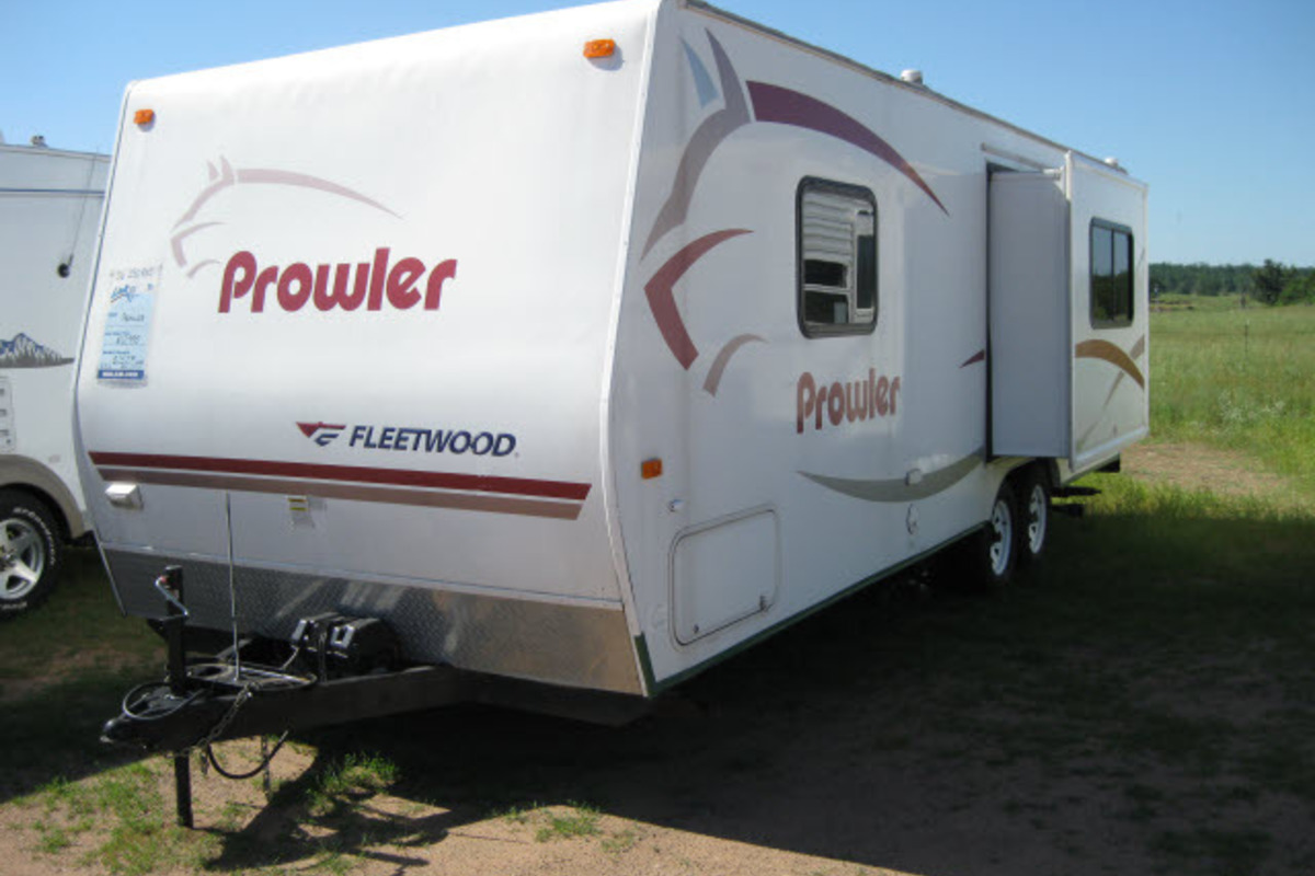 2006 Fleetwood Prowler, 1
