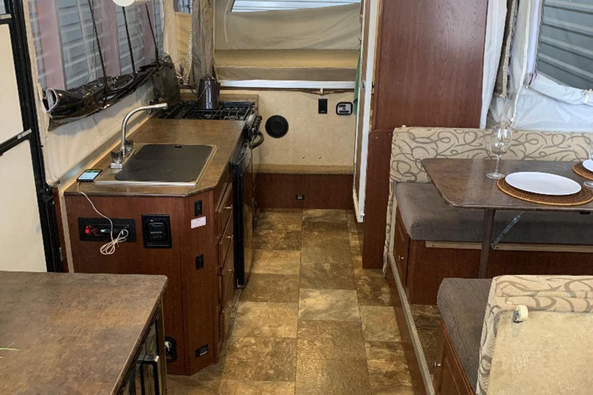 2016 Forest River Flagstaff 27SC, 1