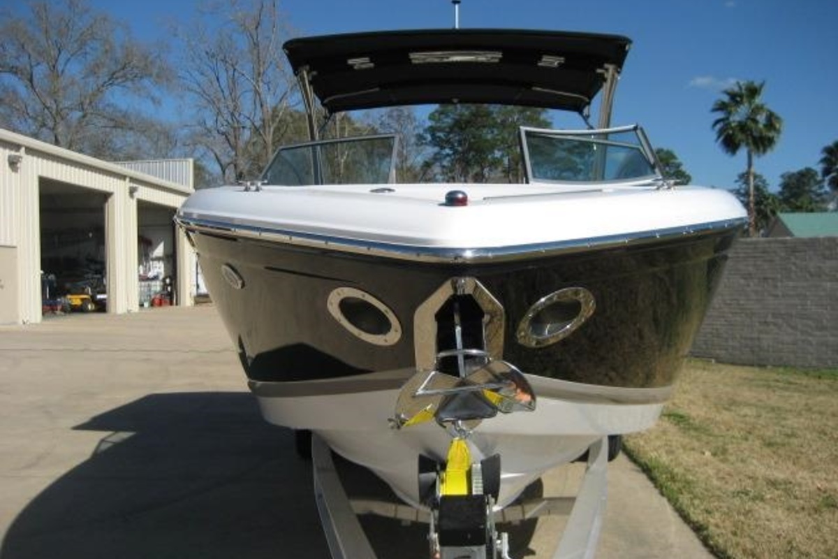 2014 Cobalt Boats A28, 1