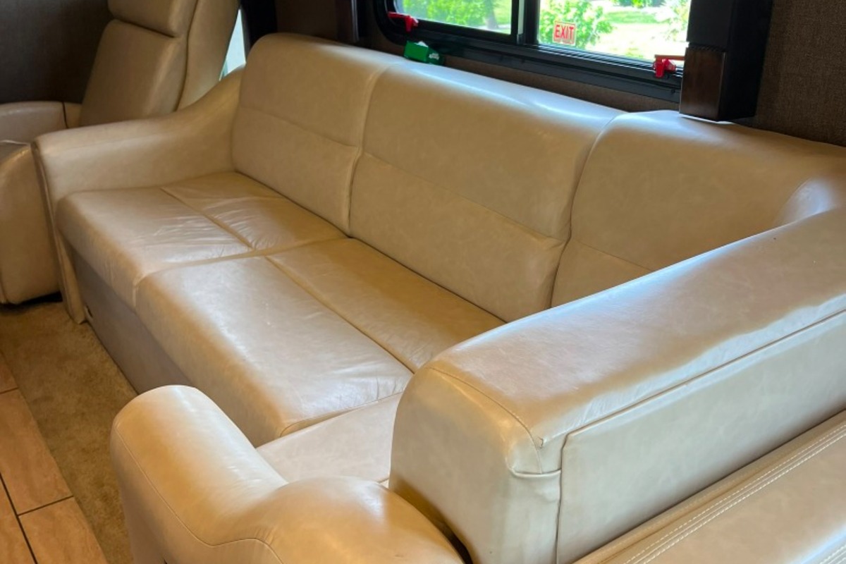 2016 Tiffin Allegro 36 LA, 14