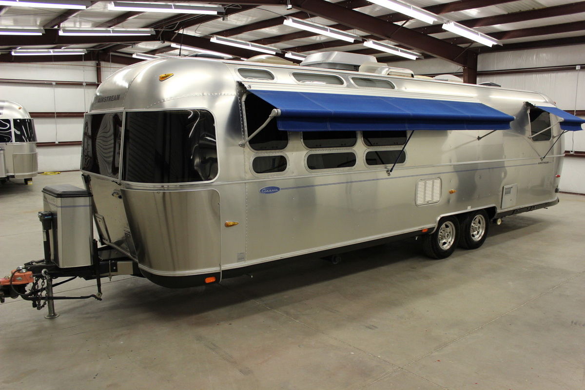 2005 Airstream Classic, 1