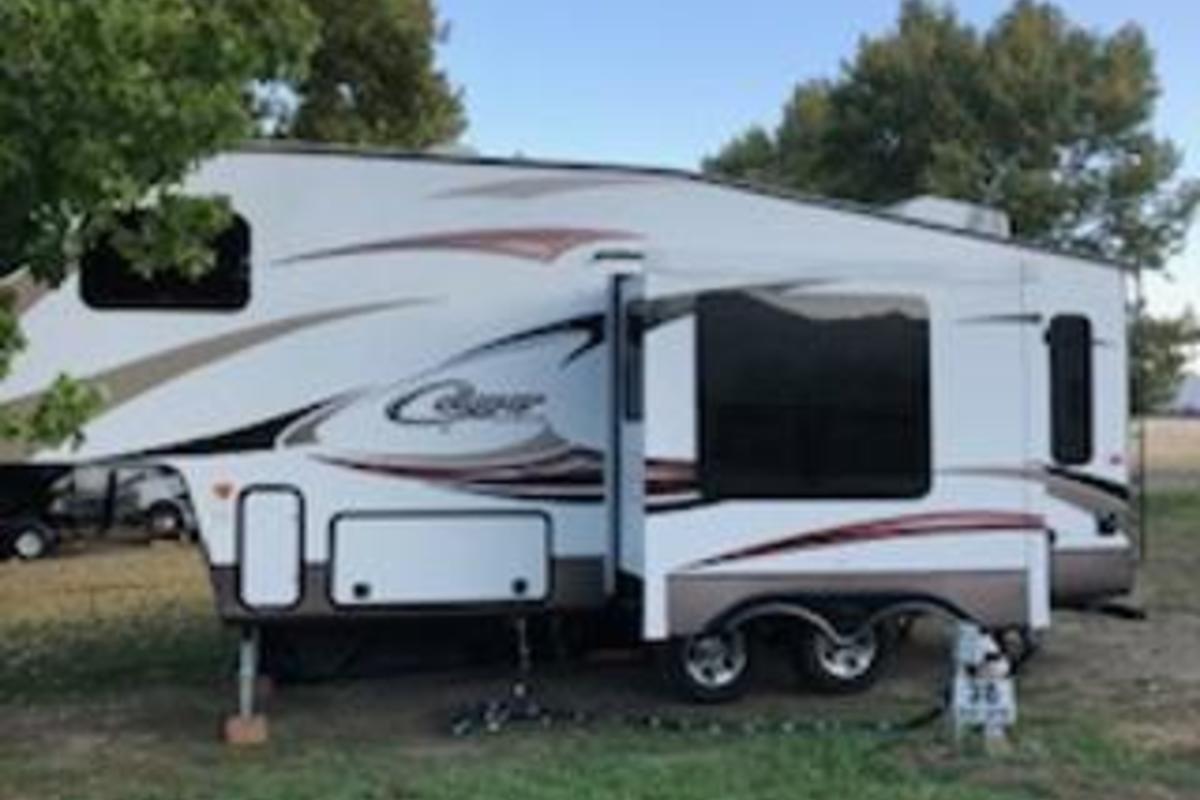 2015 Cougar 244RLSWe Half Ton, 10