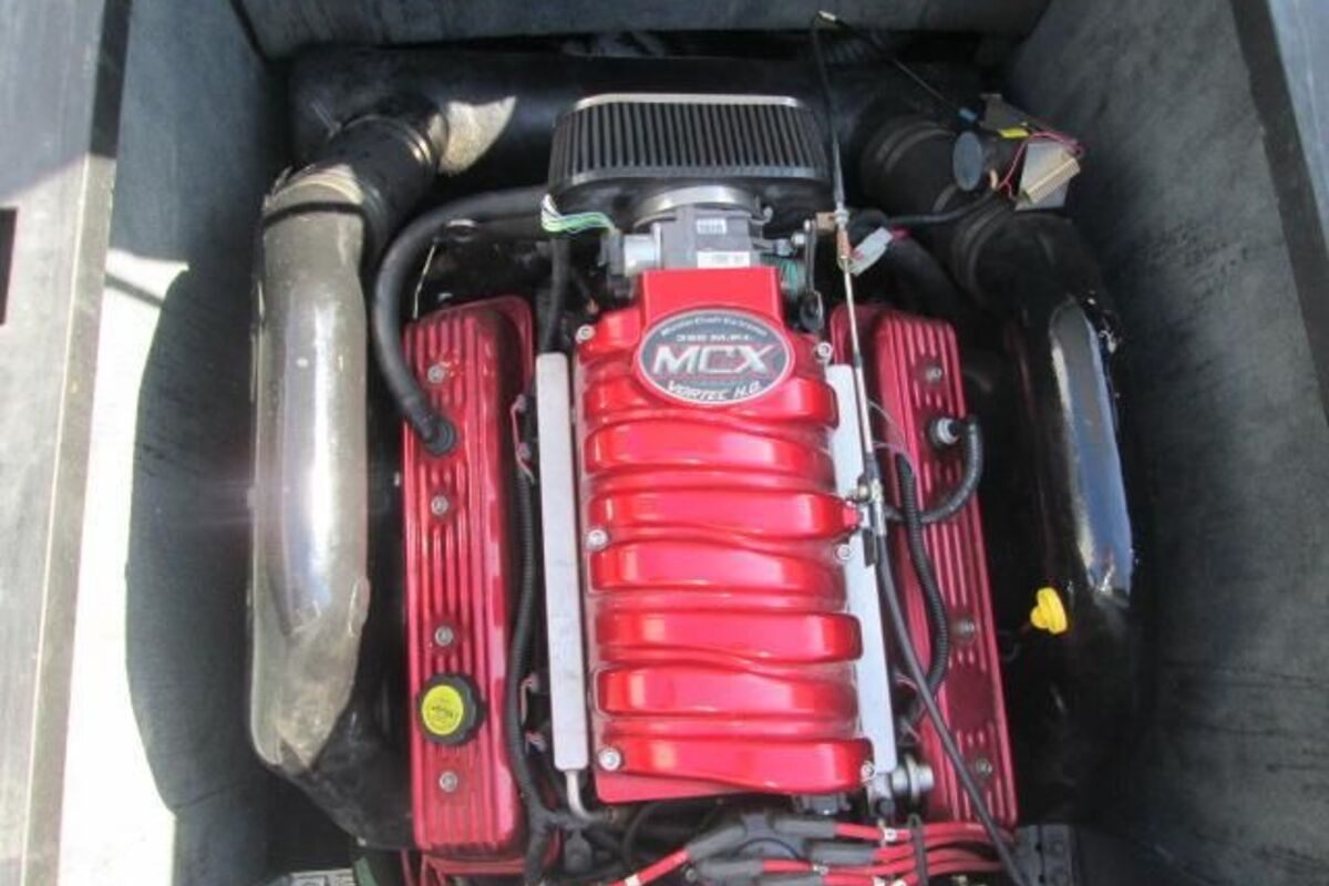 2004 MasterCraft Xstar, 11