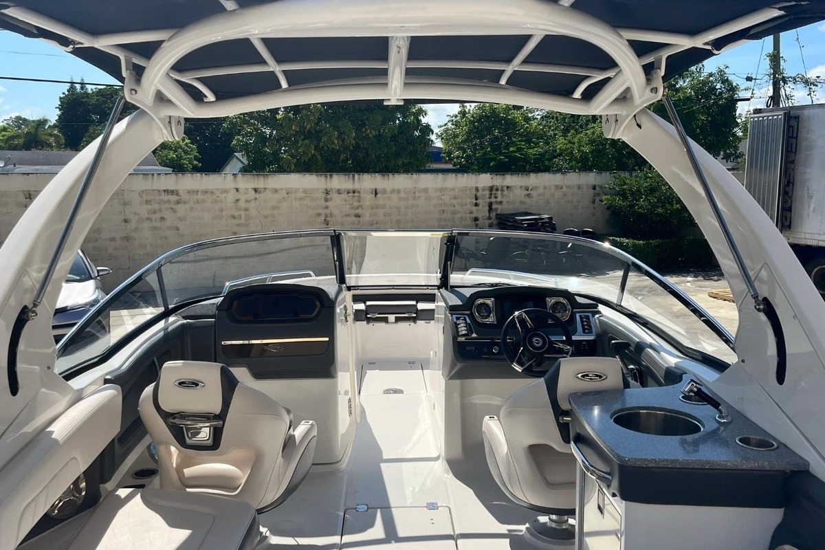 2016 Chaparral 277 SSX, 18