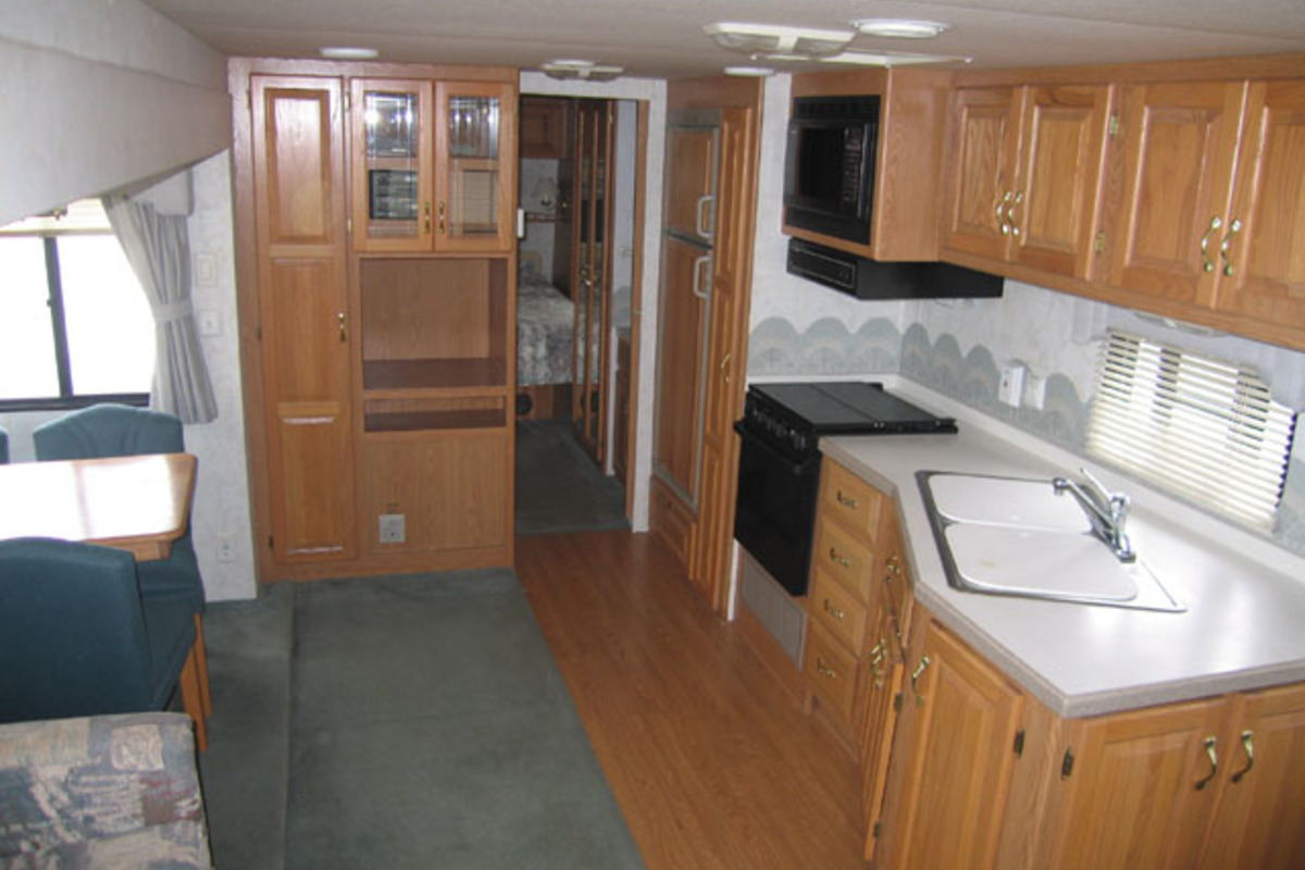 1998 Kountry Star By Newmar XL RLWB, 3
