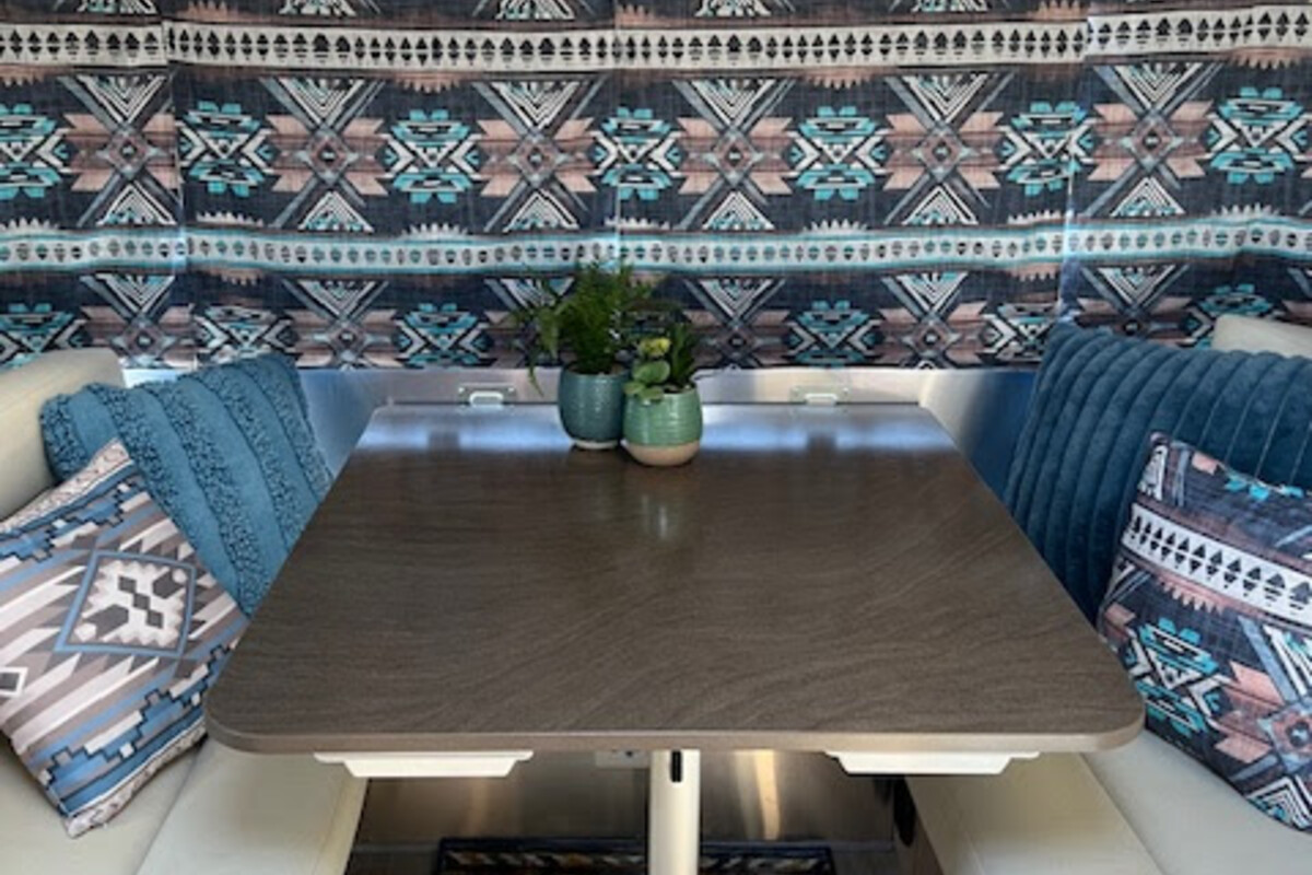2020 Airstream Flying Cloud, 1