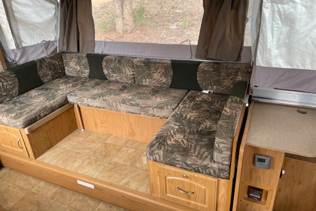2008 Fleetwood Avalon, 15
