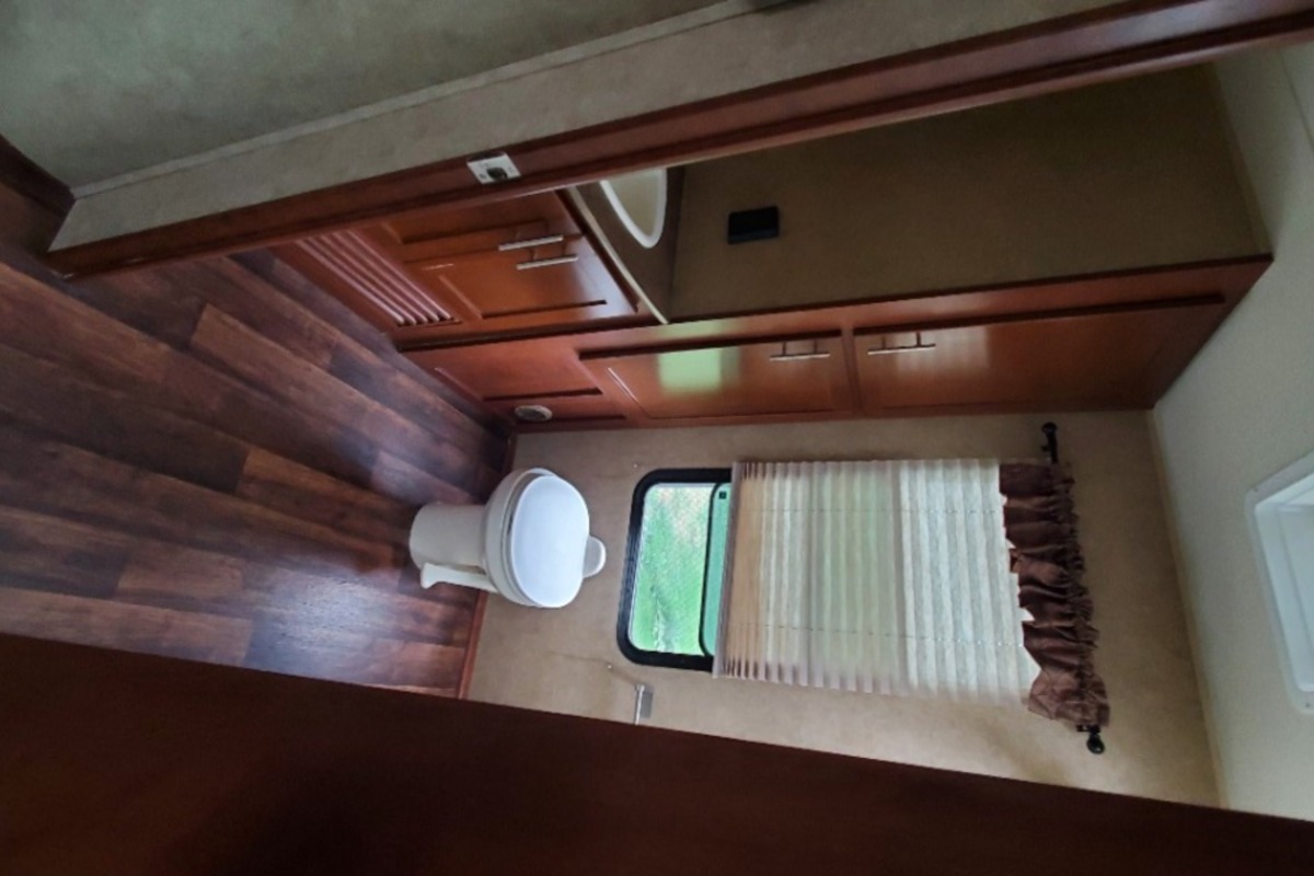 2013 Komfort Trailblazer 2700RB Diamond Edition, 2