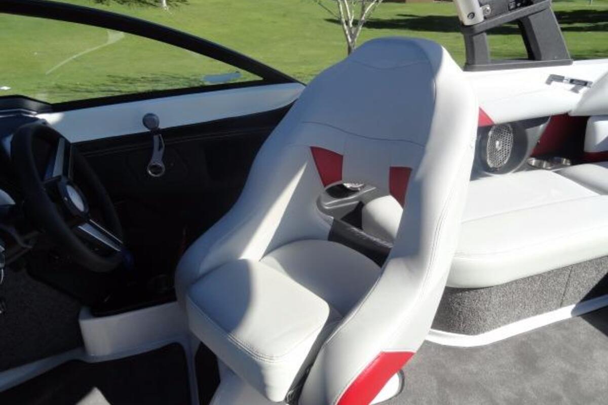 2016 Malibu Wakesetter 22 VLX, 14