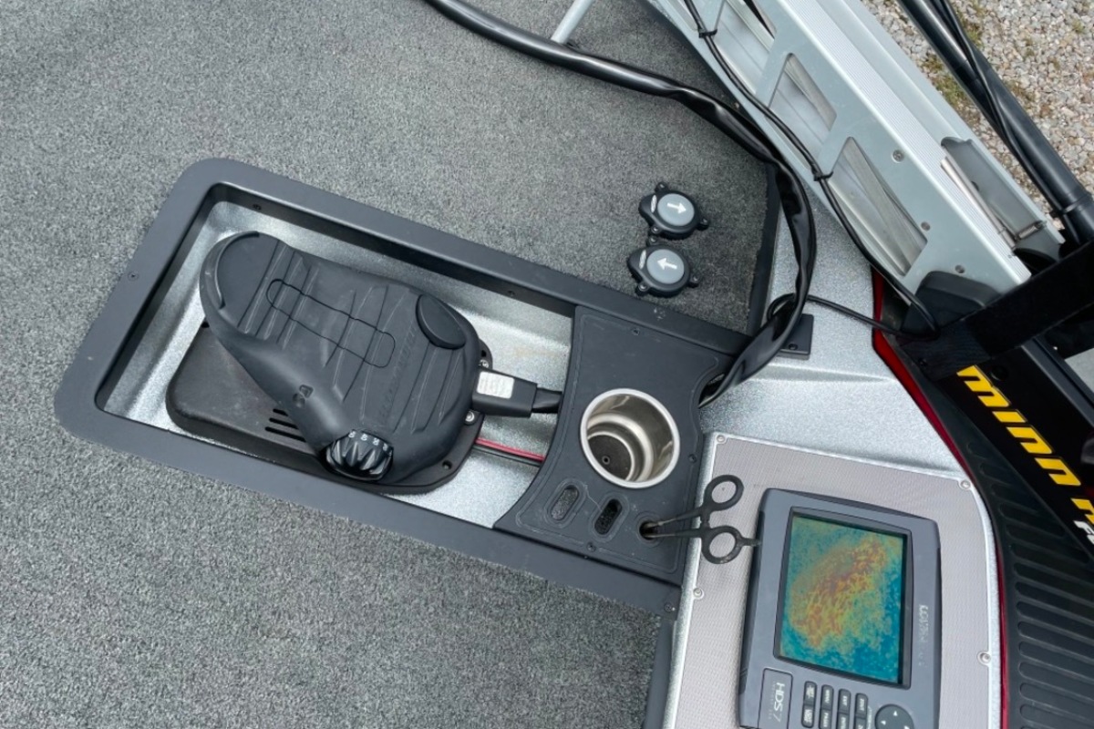 2014 Ranger 521c, 6