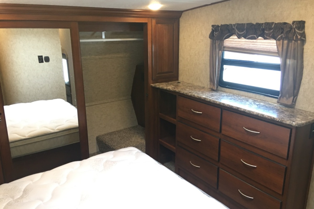 2016 Forrest river Wildcat 327RE LOADED, 8