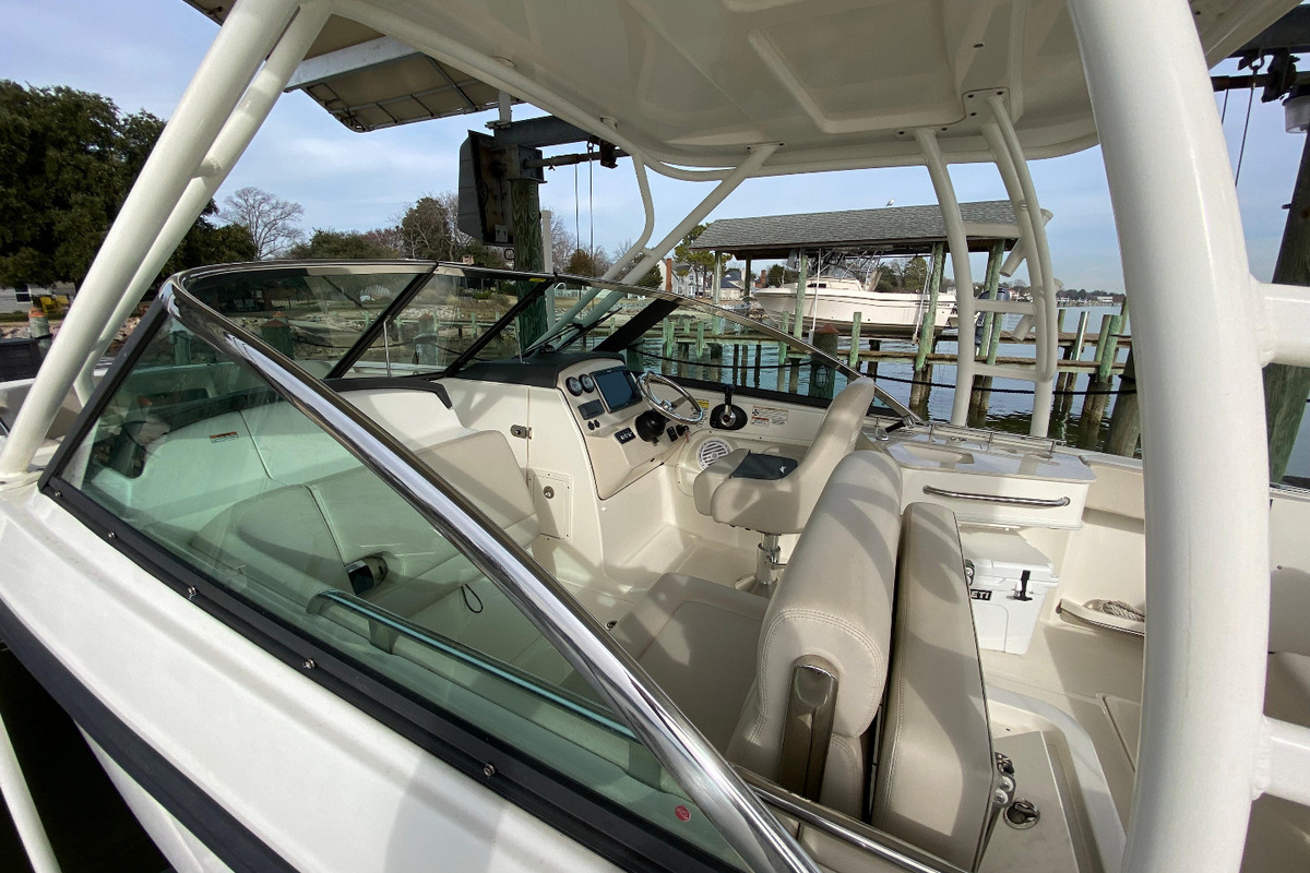 2016 Boston Whaler 230 Vantage, 5