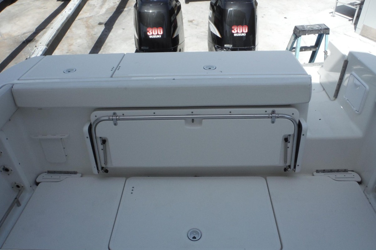 2007 Triton Boats 351 Express, 19