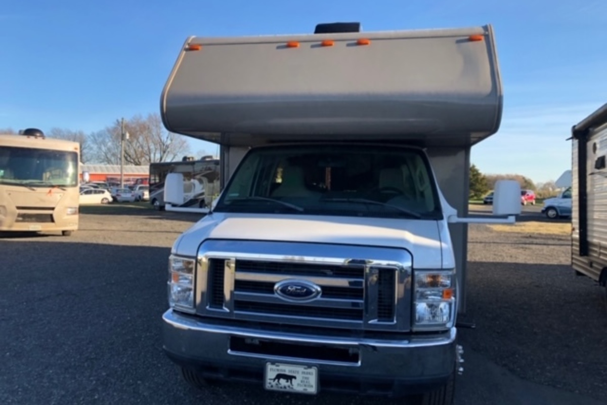 2014 Winnebago Itasca Spirit 31K, 3
