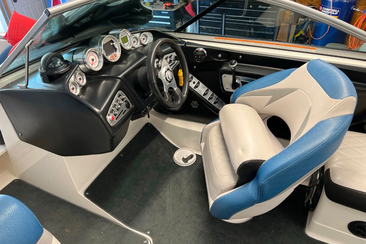 2009 MasterCraft X30 - AVAILABLE NOW !!, 2