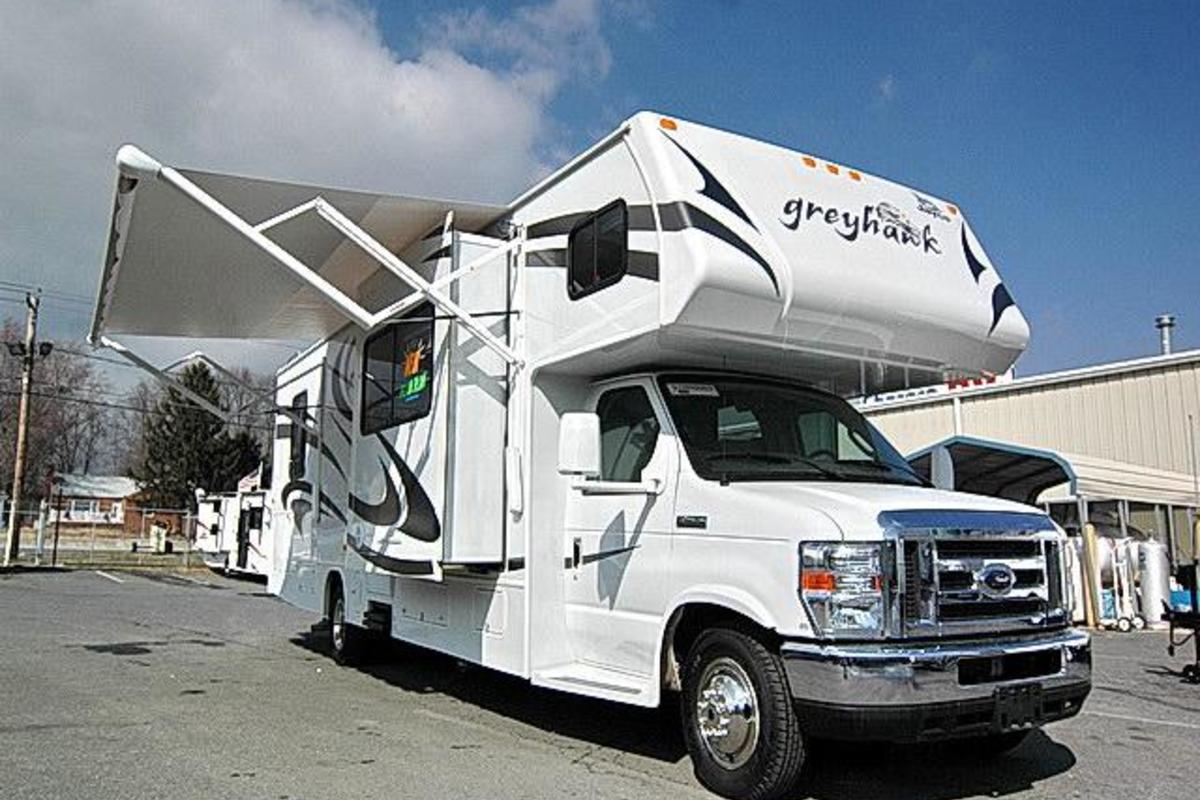 2009 Jayco Greyhawk 31GS, 1