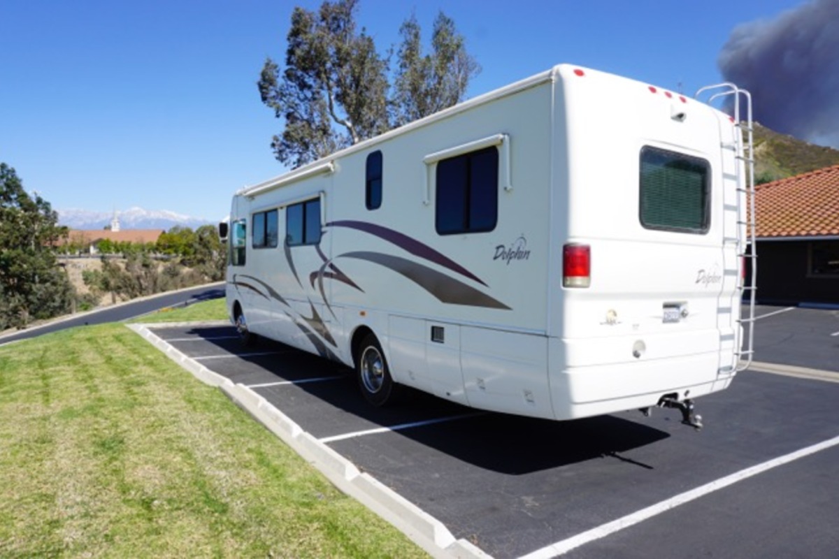 2004 National Dolphiin 5342, 1