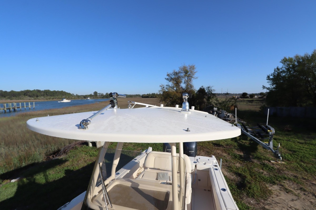 2016 Grady-White Fisherman 257, 21