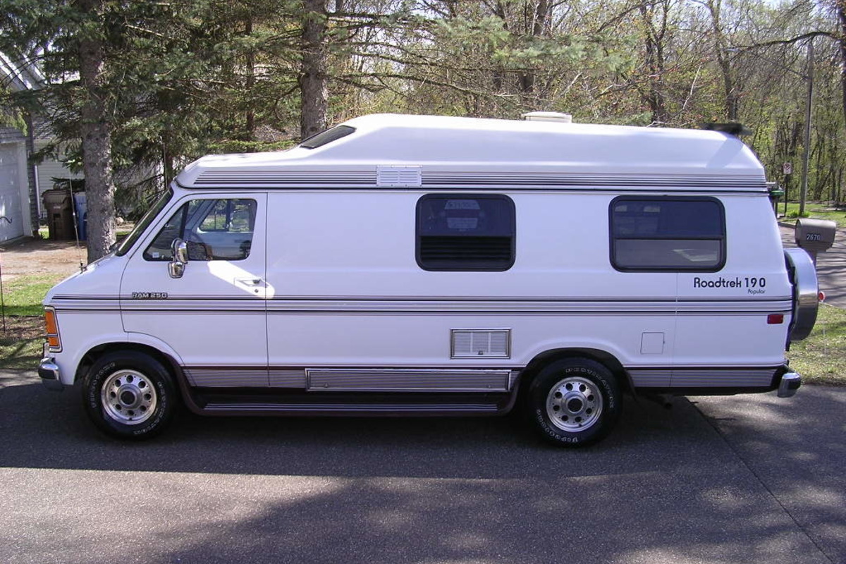 1992 Dodge Roadtrek 190 Popular Mag wheels, trailer hitch, 0