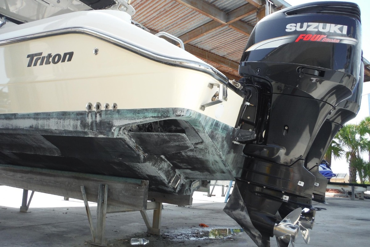 2007 Triton Boats 351 Express, 9