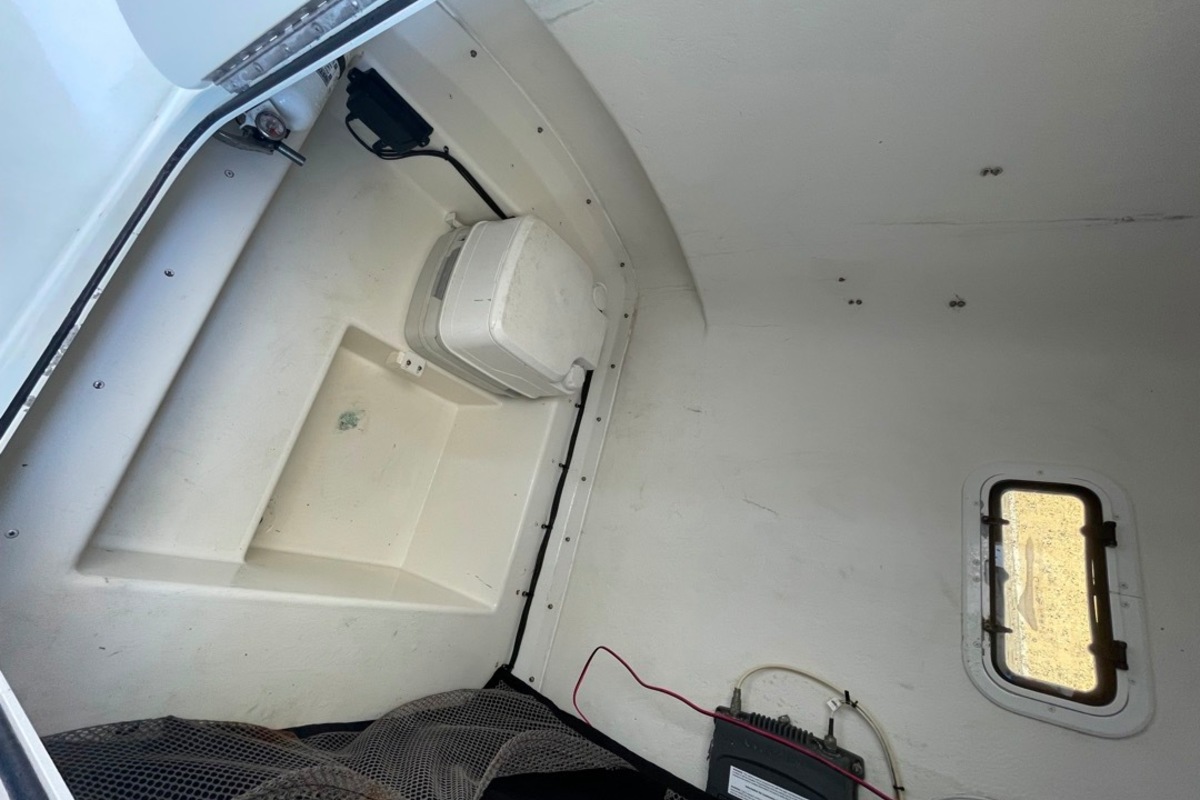 2016 Parker Boats 2501CC, 9