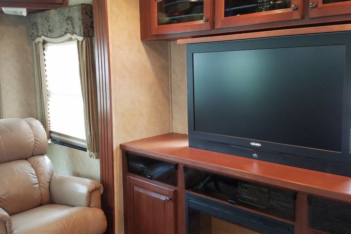 2012 Forest River Cedar Creek 34RSLA, 8