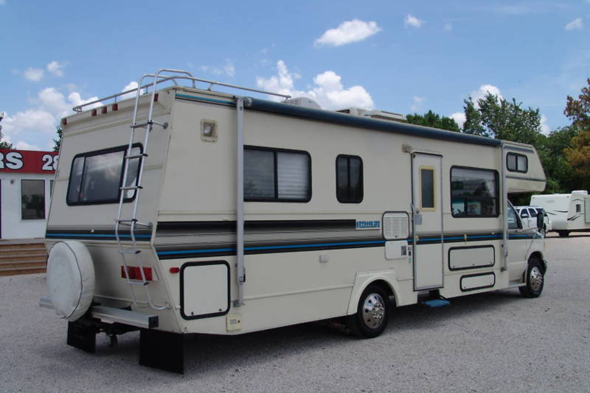 1993 OUTDOOR INN, 2