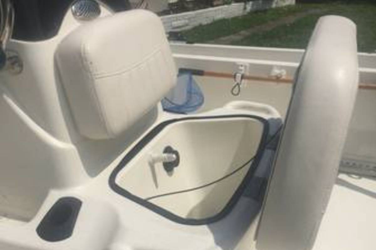 2013 Mako Boats 17 Pro Skiff, 8