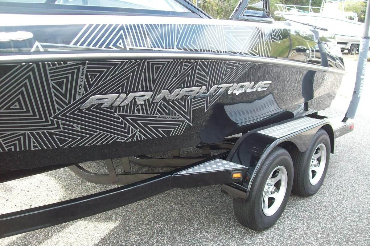 2011 Correct Craft Sport Nautique 200, 5