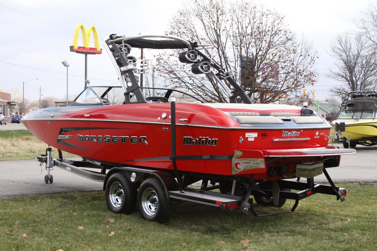 2015 Malibu Wakesetter 22 MXZ, 1