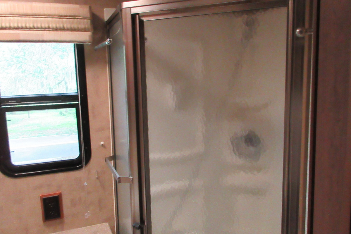 2007 SUNCRUISER WORKHORSE W24 35L ITASCA, 21