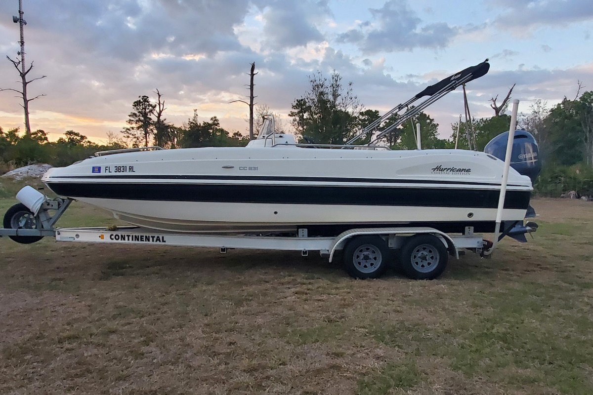 2017 Hurricane 231 SS, 5